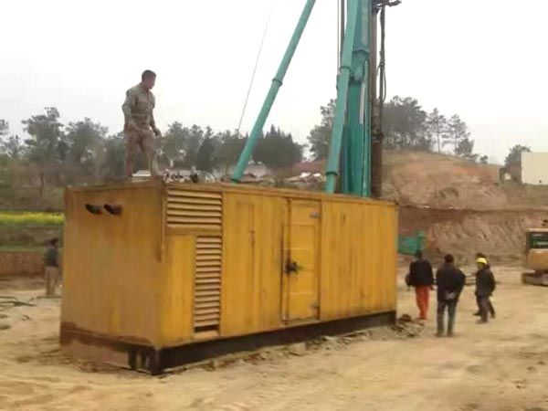 蓝山如何判断水冷式机油散热器密封件是否需要更换?